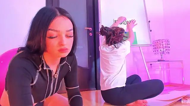 peanaughty - Peanaughty's free webcam - UK Sex Cams