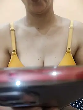 meenu_bhabhi547 webcam