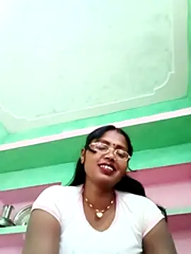 Cm_pooja webcam