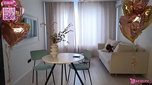 delorathecookiee webcam