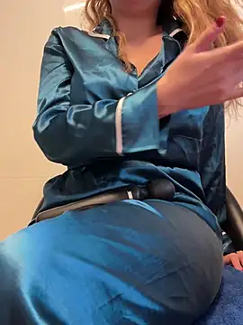 rosemediha (Ask my age) - Hey🔥😈