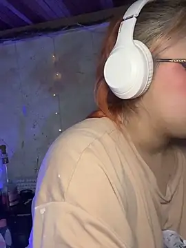 Sophia_Weest99 webcam