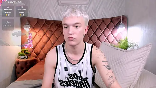 Derek_Banville webcam