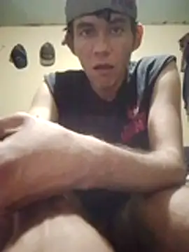 Cloud0nMycock webcam