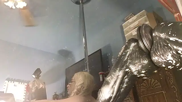 sandrasaa - Sandrasaa's free webcam - UK Sex Cams