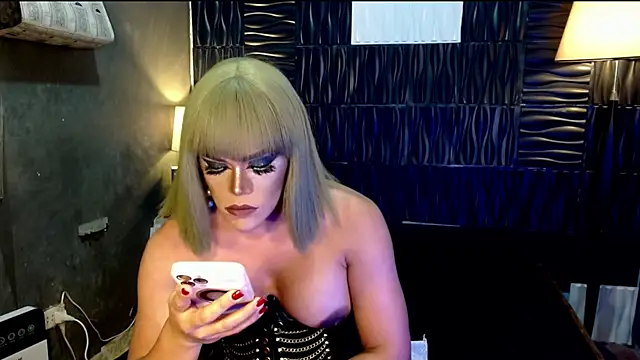 urtopshemalegoddessaliyah - UrtopshemalegoddessAliyah's free webcam - UK Sex Cams