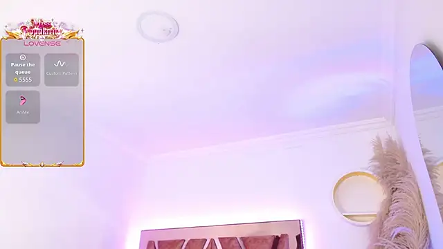 Aurora_Brownn webcam