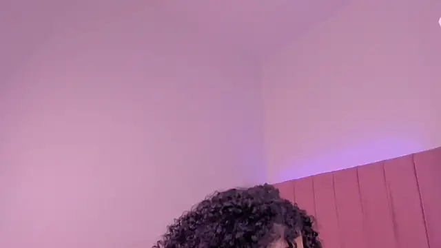 MiaWonderfull webcam