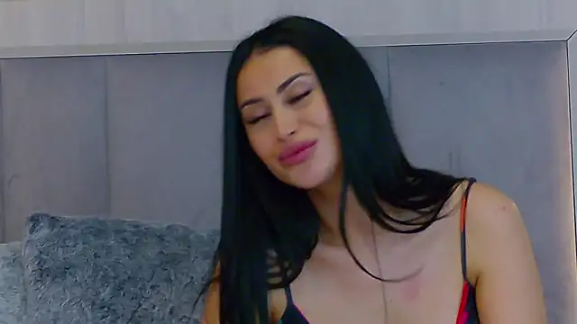 emylaveau - EmyLaveau's free webcam - UK Sex Cams