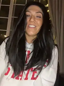 littlemisseeve - LittleMissEeve's free webcam - UK Sex Cams