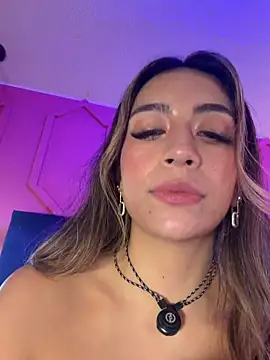 Atenea_cute21 webcam