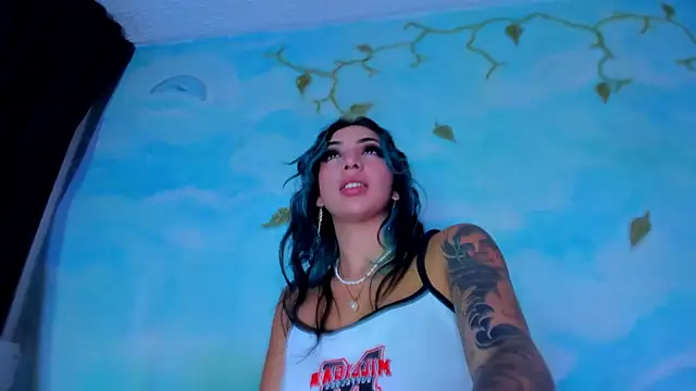 SaturnooStonee webcam