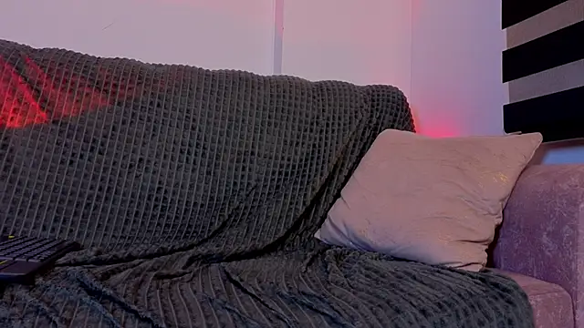 _scarletmoore webcam