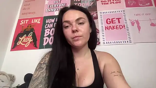 YorkshireGirly webcam