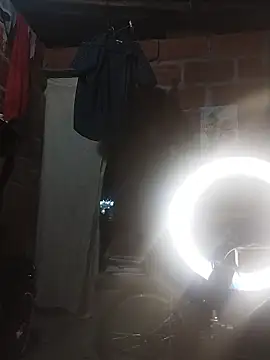 ashtoncooperr webcam