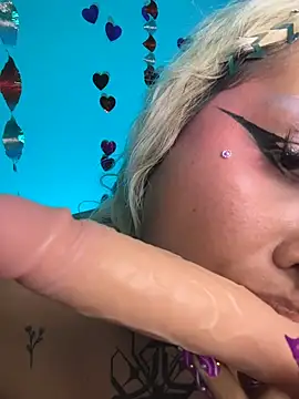 pinkbaddie777 webcam