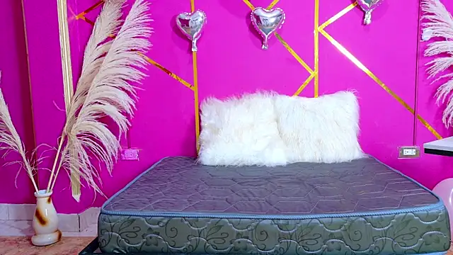 scarletdream5 webcam