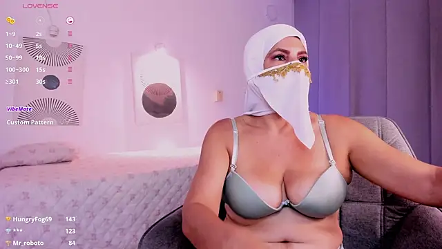 hannaa_dolly - Hannaa_Dolly's free webcam - UK Sex Cams