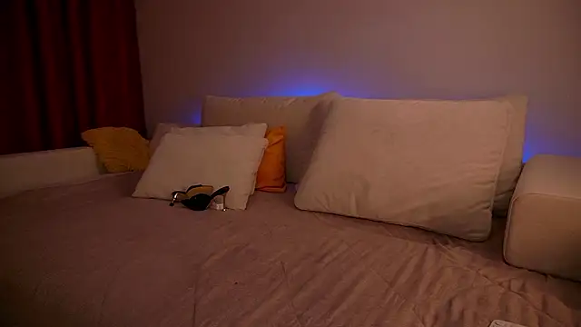 _infinitespring_ webcam