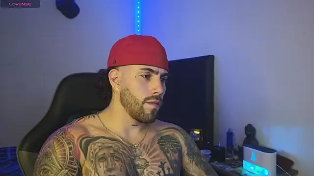 ades_lowe - Ades_Lowe's free webcam - UK Sex Cams