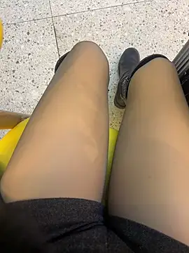 yimisun01 - Yimisun01's free webcam - UK Sex Cams