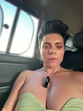 LukeLouHarvey webcam