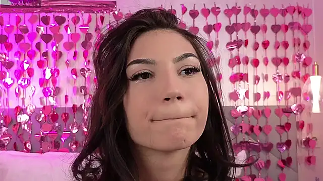 SlowSweetWhispe webcam