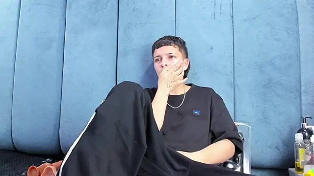 megan_thompson_ - Megan_Thompson_'s free webcam - UK Sex Cams