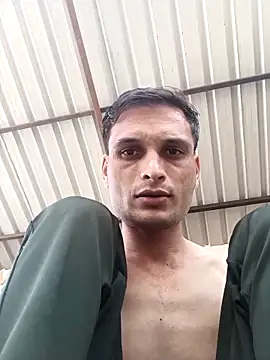 beinghorny83 - Beinghorny83's free webcam