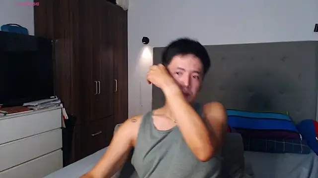 addictiveboi - Addictiveboi's free webcam - UK Sex Cams