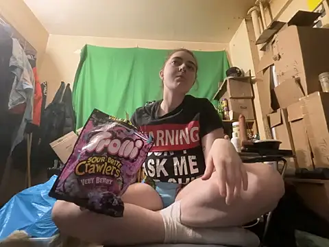 snowbunnycake_131 - Snowbunnycake_131's free webcam - UK Sex Cams