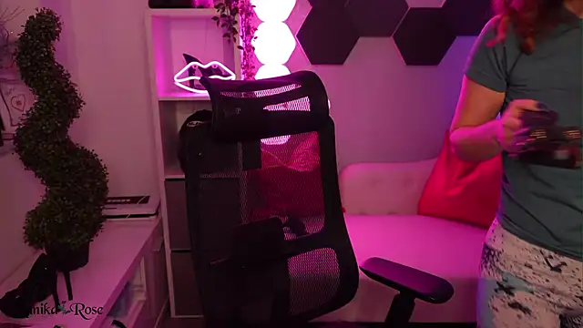 AnnikaRose webcam