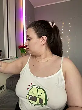 lipsi_vikki - Lipsi_vikki's free webcam - UK Sex Cams