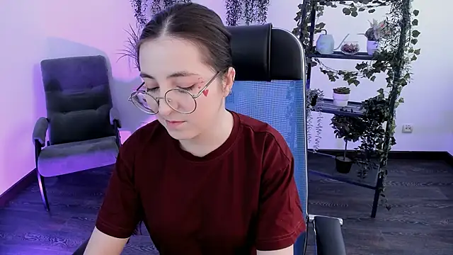 virtuallvoyant - VirtuallVoyant's free webcam - UK Sex Cams