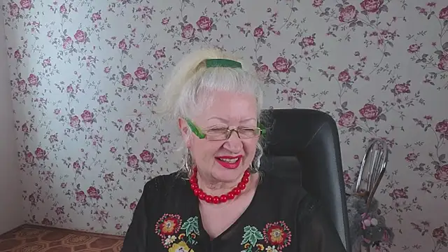 Maya_Mayflower webcam