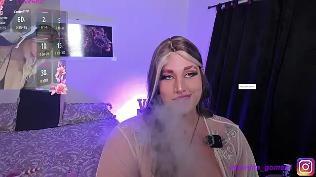 Sweetveronik_44 webcam