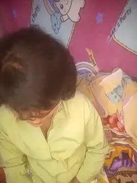 Freakingromance webcam