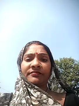 Hotty_raghni webcam