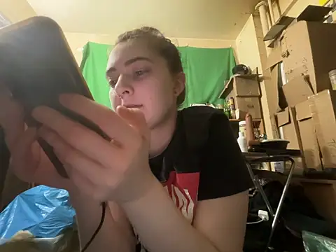 Snowbunnycake_131 webcam