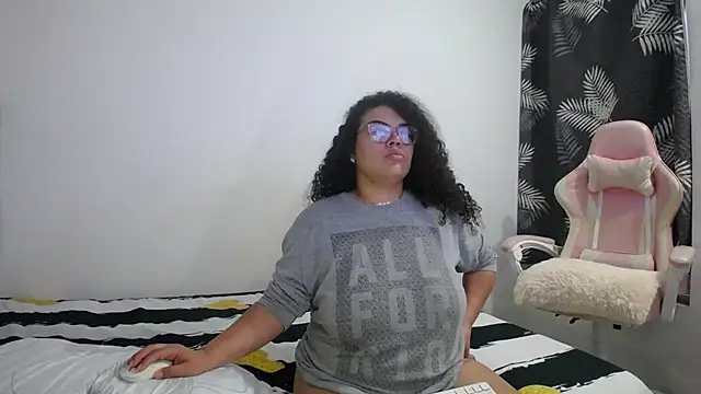 mabigomez00 - Mabigomez00's free webcam