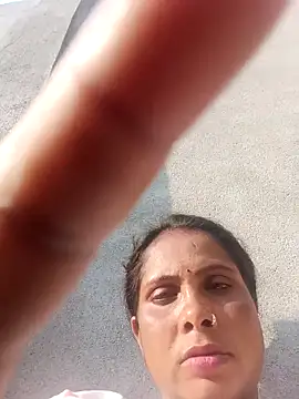 Webcam Model (Shreya_pandit)  is live.Free join now!