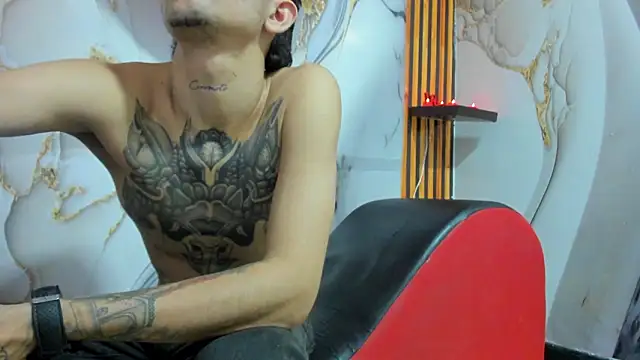 Straight_Guy22 webcam