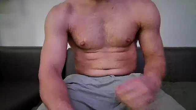 YoungforOld32 webcam