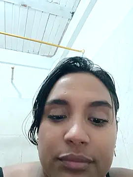 victoria_roussee webcam