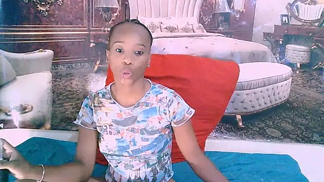 EbonyCreamy69 webcam