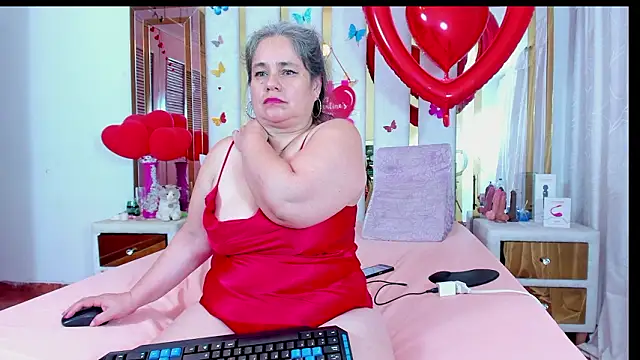 AnyelaGitanaMature webcam