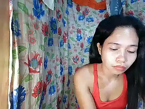 PinaySkinnyGirl webcam