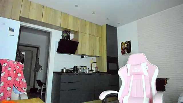 _Alice_Kitty Live Webcam on Stripchat