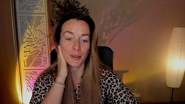 RebeccaMartinez webcam