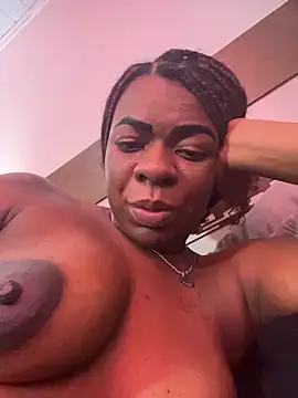 priihmedeiros - Priihmedeiros's free webcam - UK Sex Cams